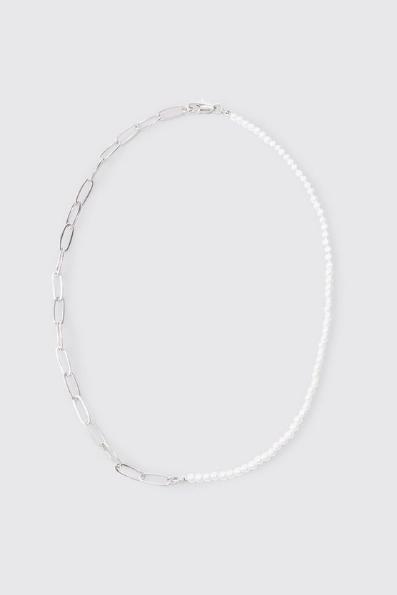 Silberne Halskette mit Perlen und Kette