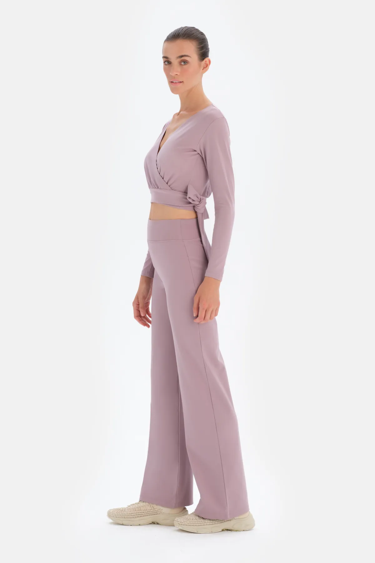 Dagi  Lilafarbenes Baglama-Yogaoberteil für Damen