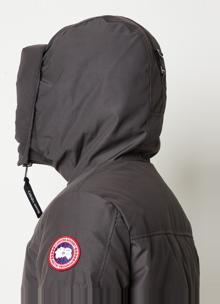 Prešívaná parka Canada Goose MacMillan s páperovou výplňou a kapucňou