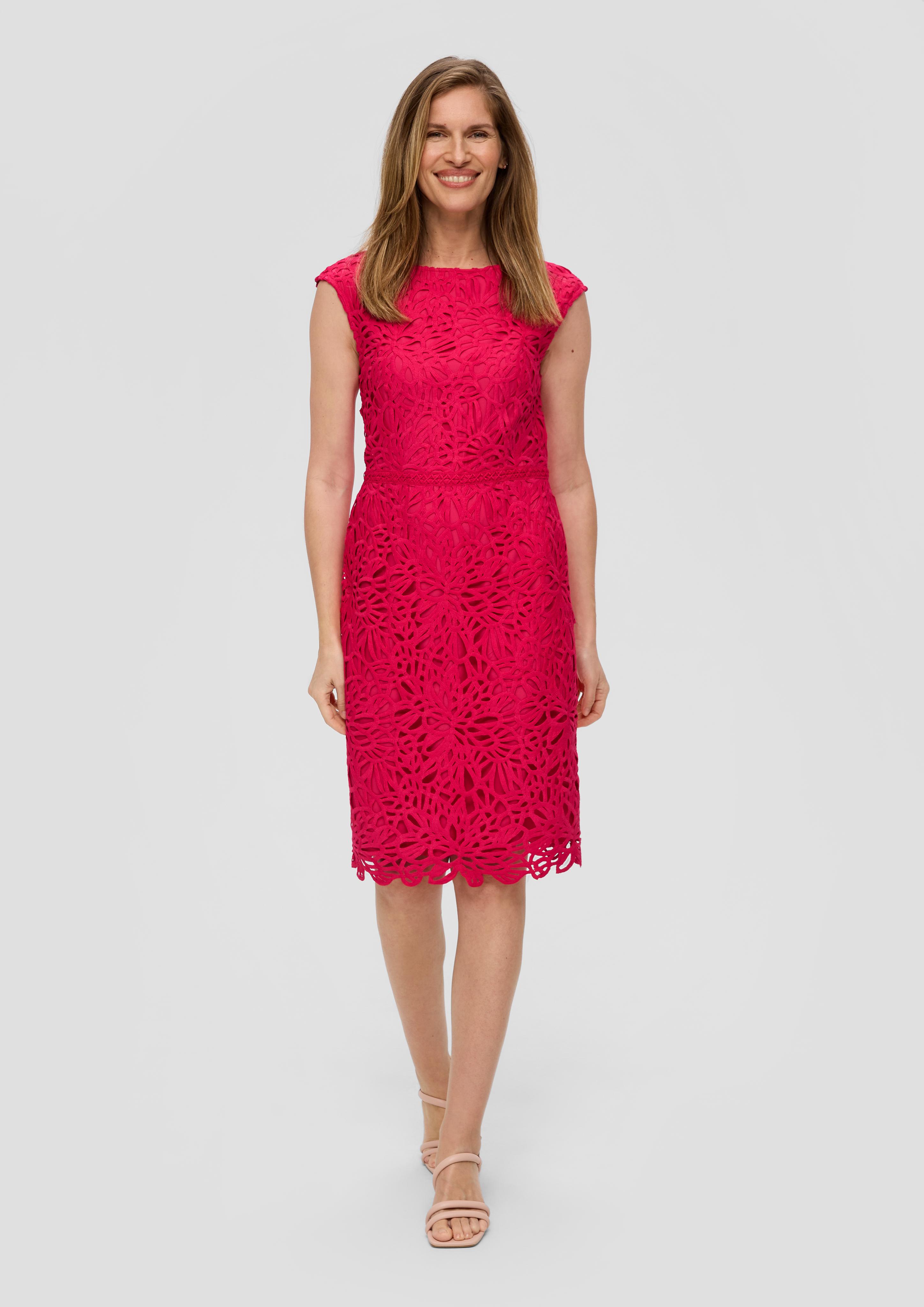 Tailliertes Spitzenkleid  2145068-4554