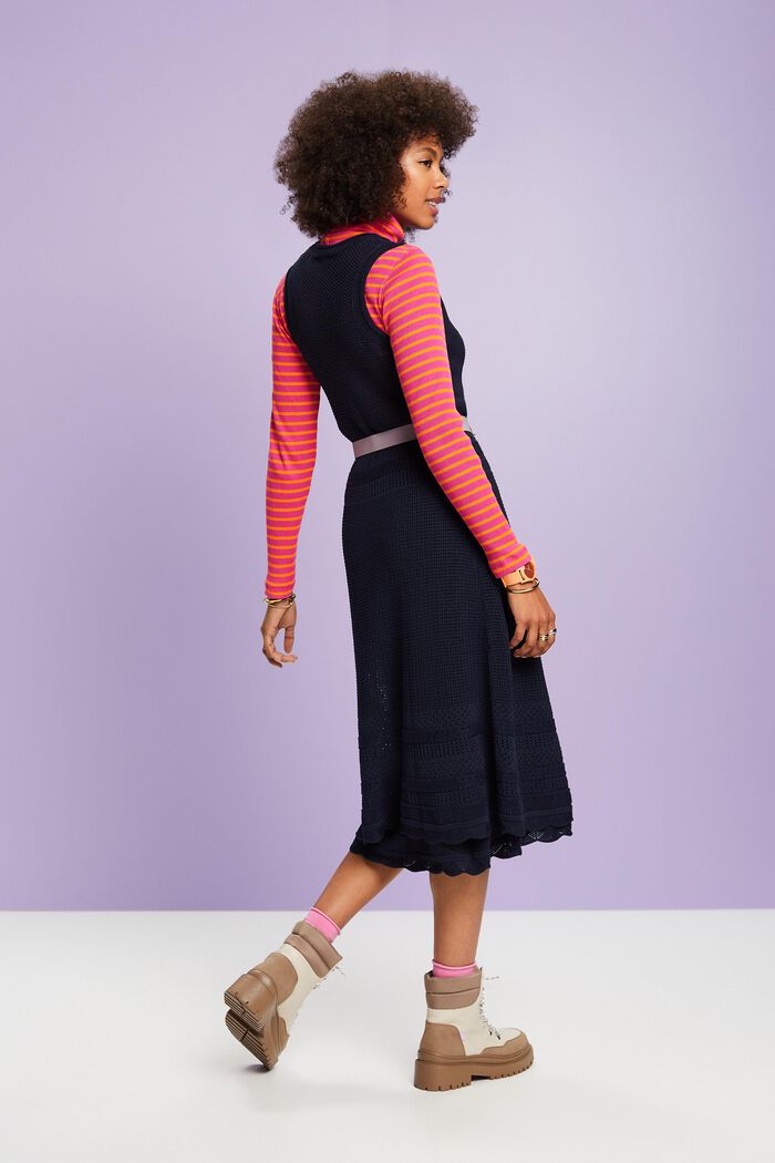 Midikleid aus Häkelstrick