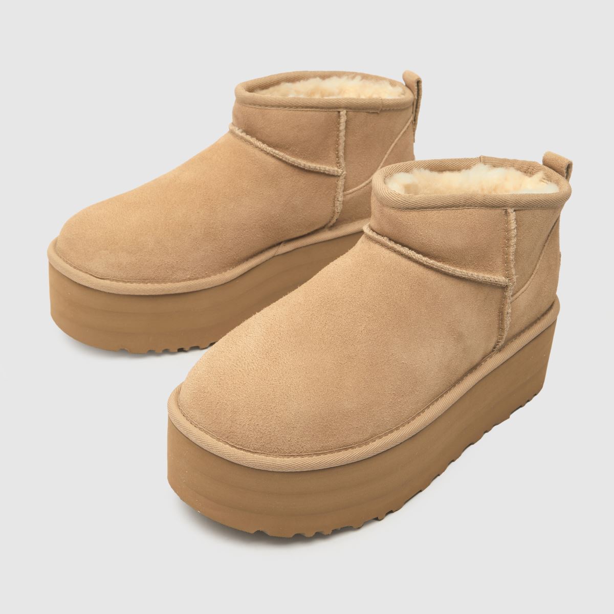 UGG Classic Ultra Mini Platform Csizma Homokszínben