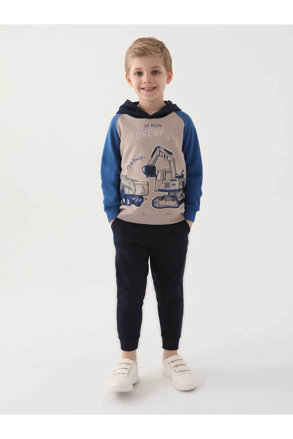 ROLY POLY  Trainingsanzug-Set für Jungen im Alter von 2–7 Jahren – Sandfarbe