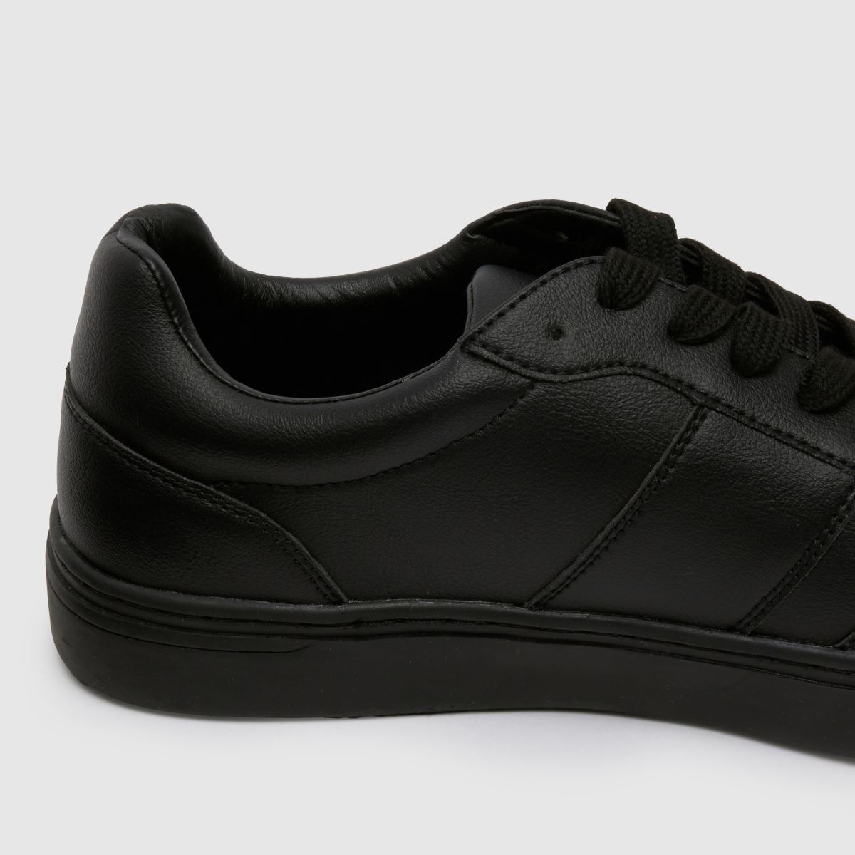 Schuh West csipkés sportcipő fekete színben