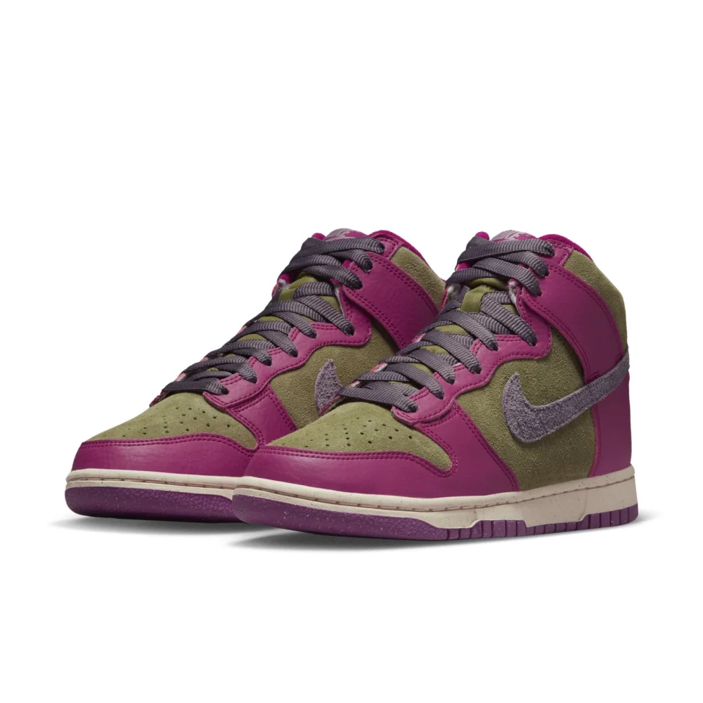 Nike Dunk WMNS High FB1273-500 / lila