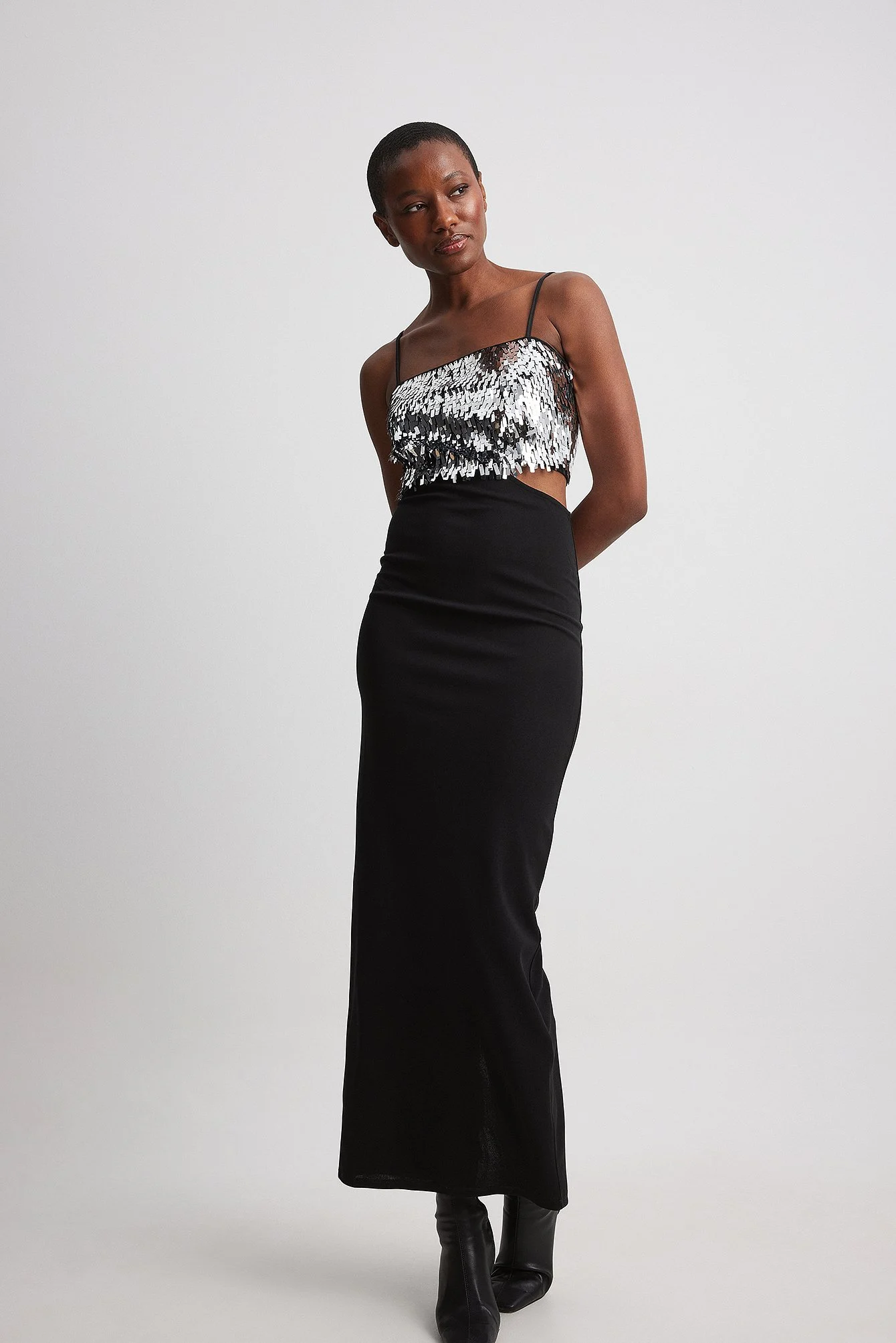 Jersey-Kleid mit Pailletten
