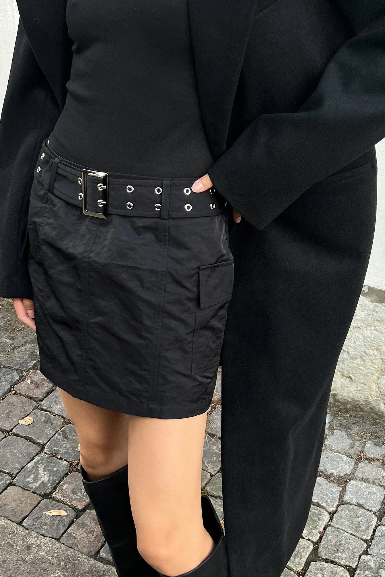 Minirock mit Gürtel