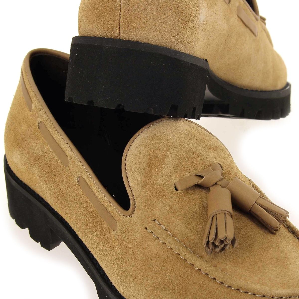 J Hay  6353  - Beige
