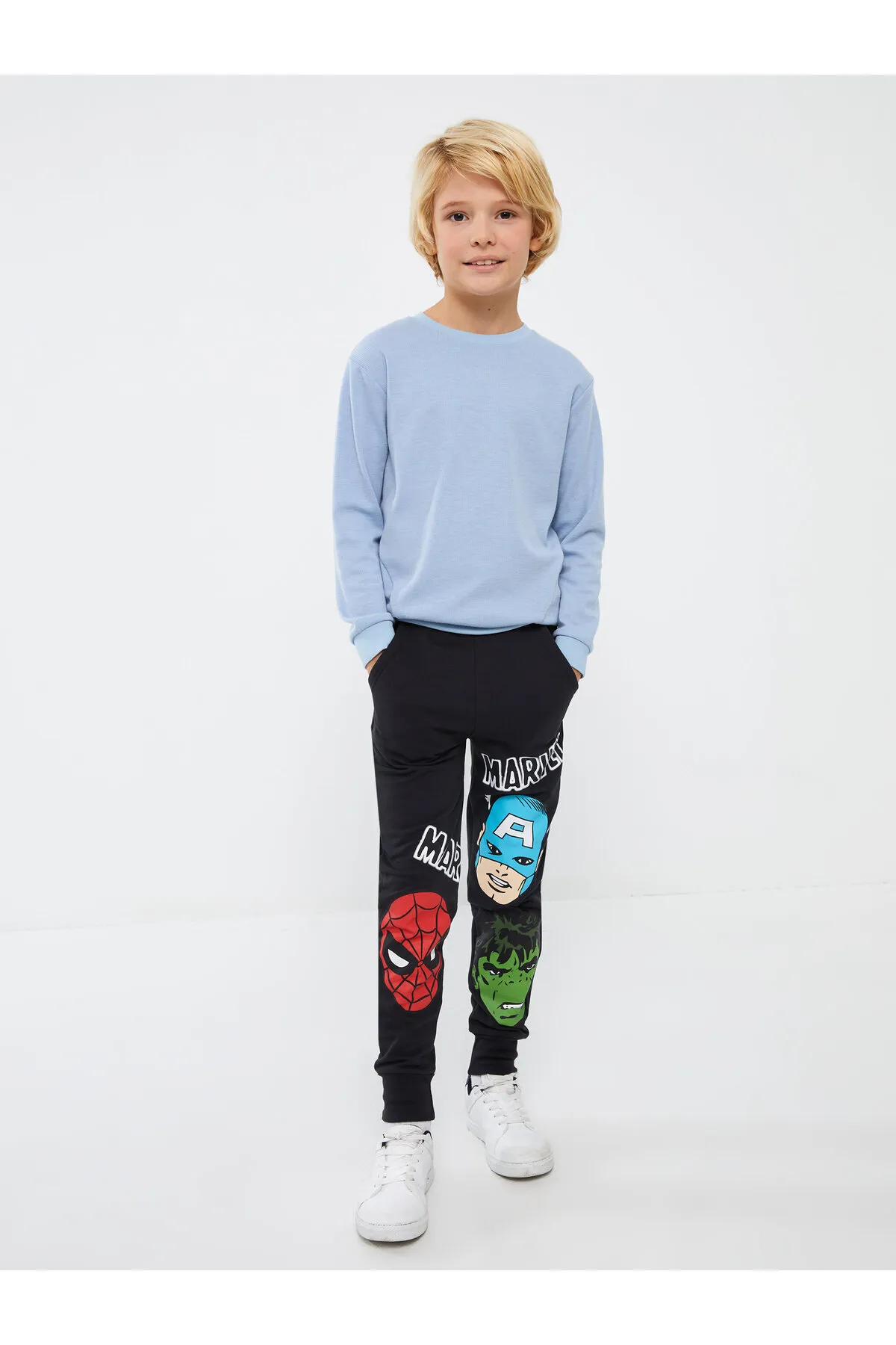 LC Waikiki  Marvel-bedruckte Jogger-Jogginghose für Jungen mit elastischem Bund