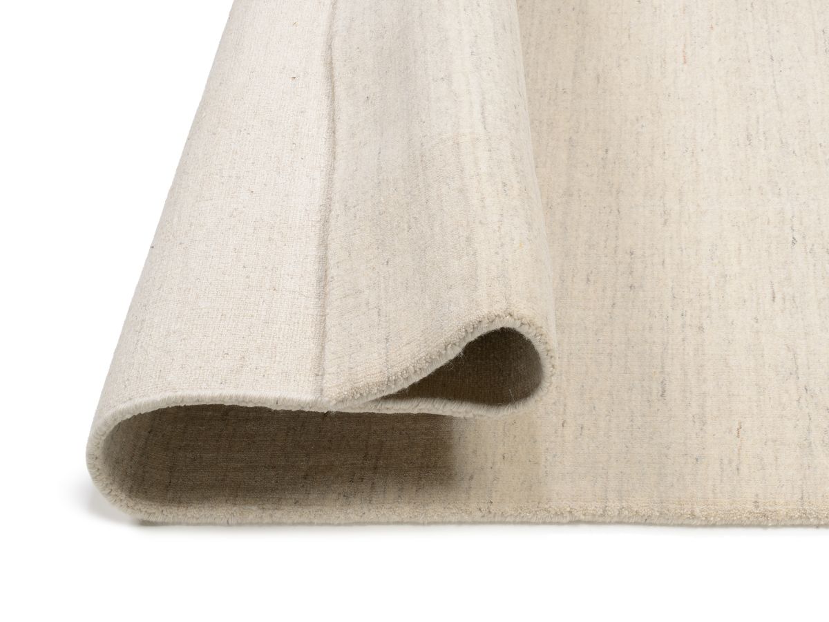 Handloom aus Indien Sadhana Hellgrau-Natur 170 x 240 cm