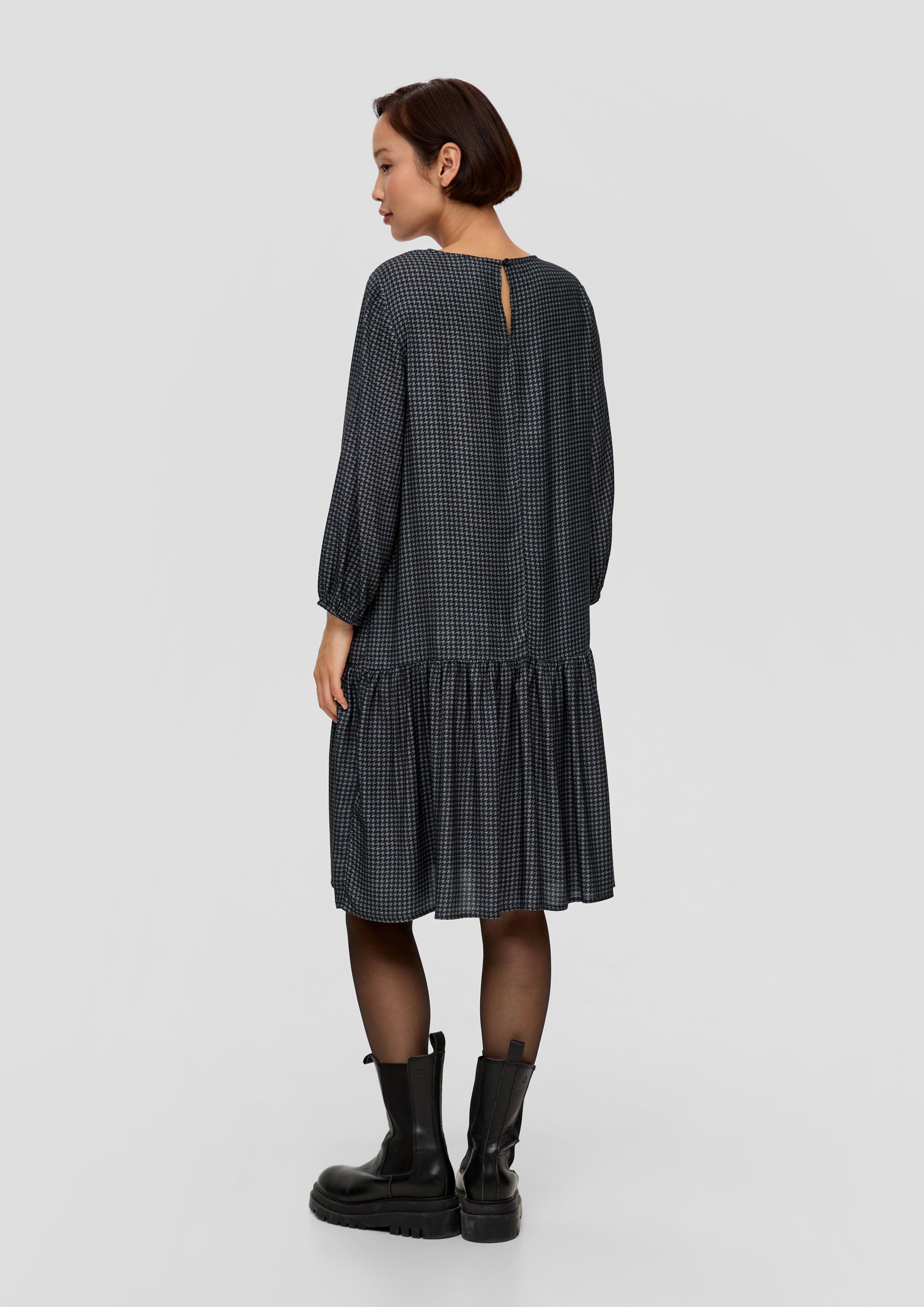 Kariertes Minikleid aus Viskosemix  2136141-79N7