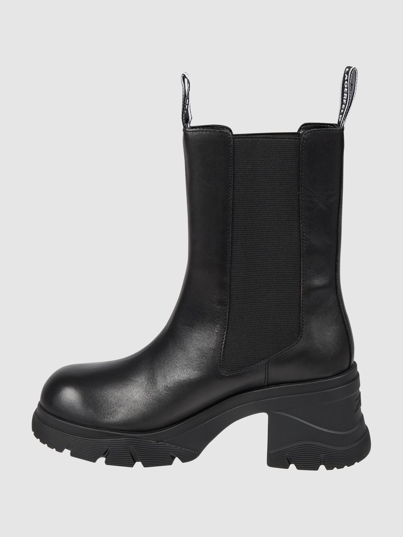 Chelsea Boots aus Leder in schwarz