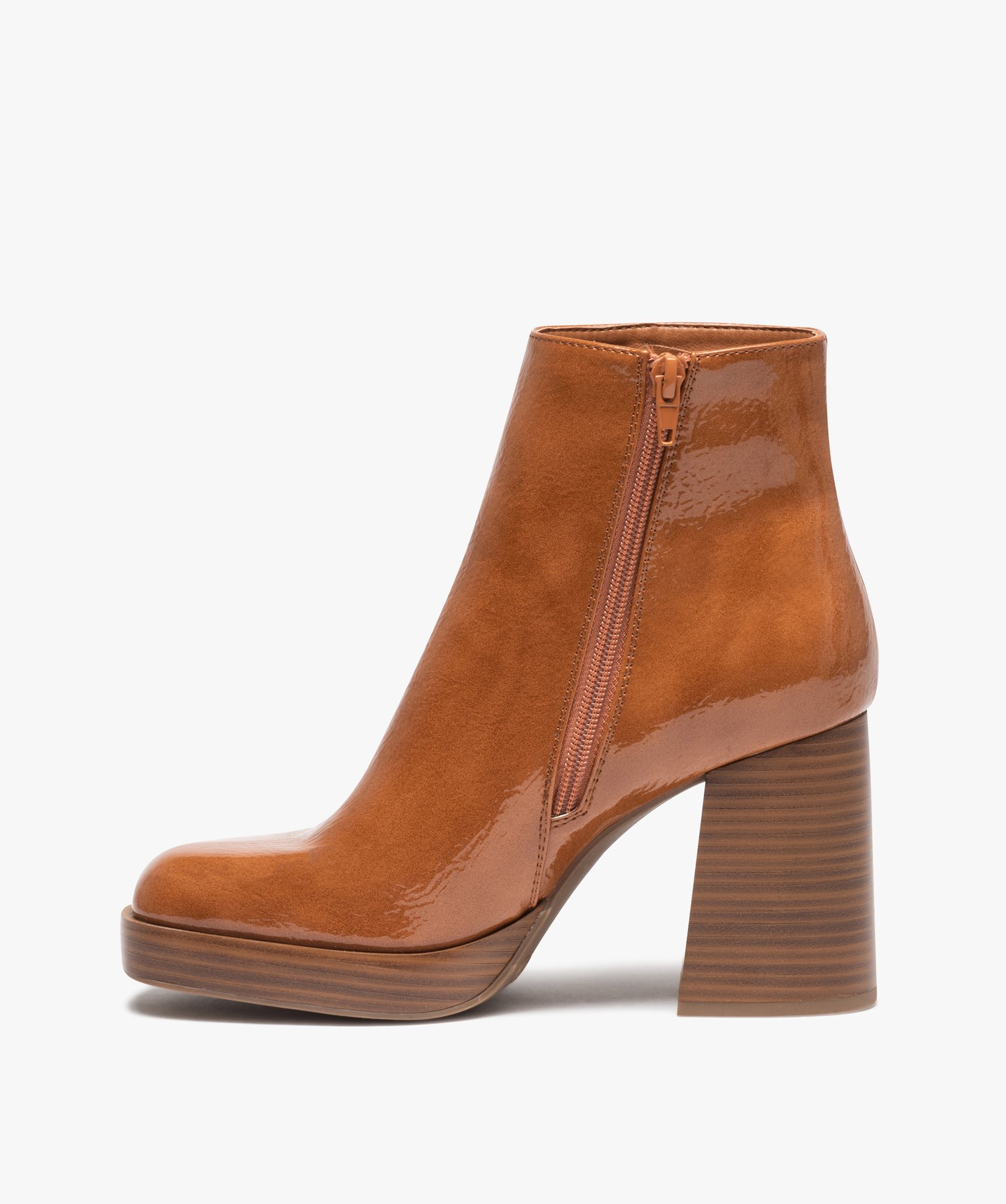 Boots femme vernies à talon haut avec bout carré camel | GEMO