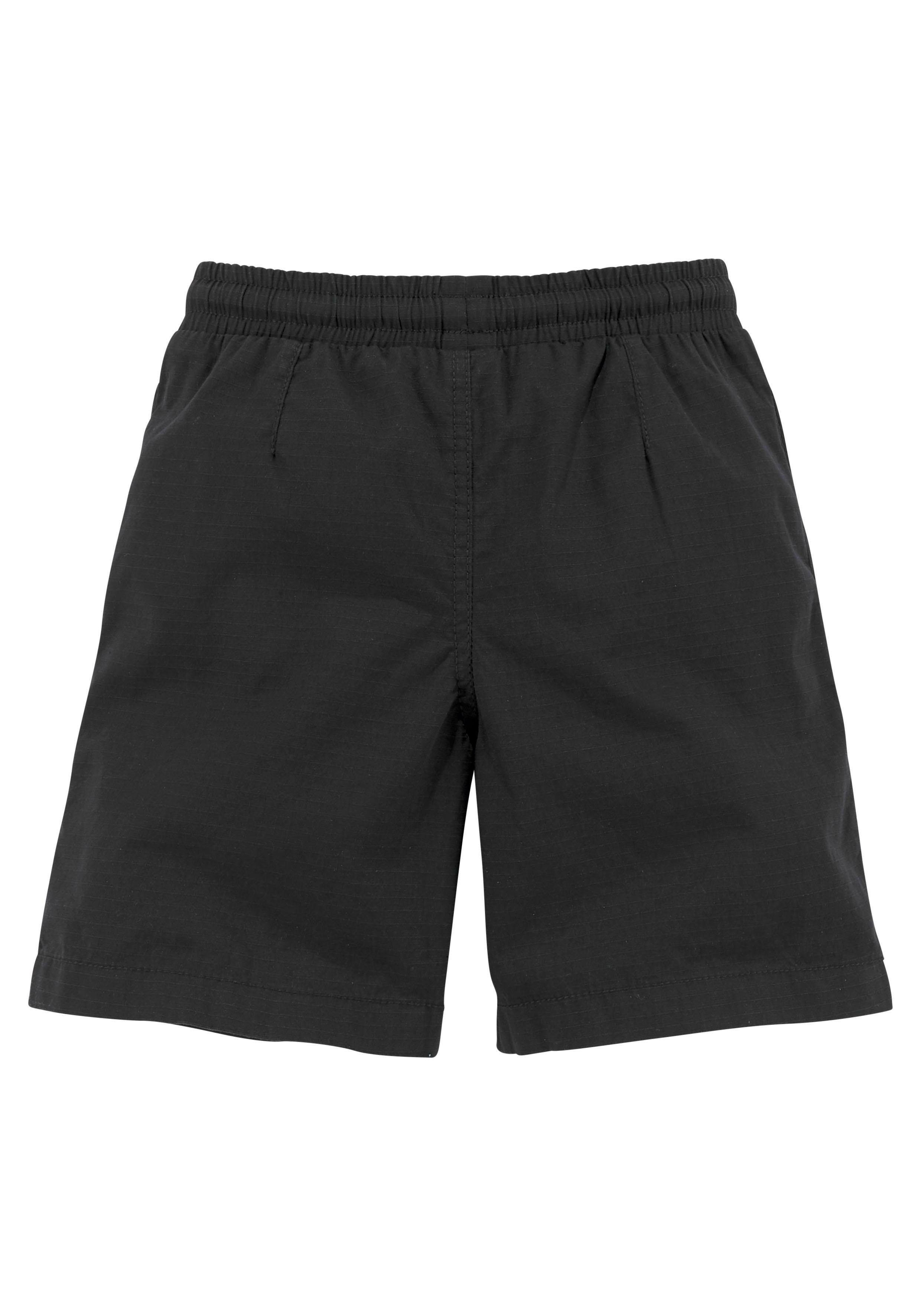 Bench. Bermudas mit Nahttaschen und Druck
