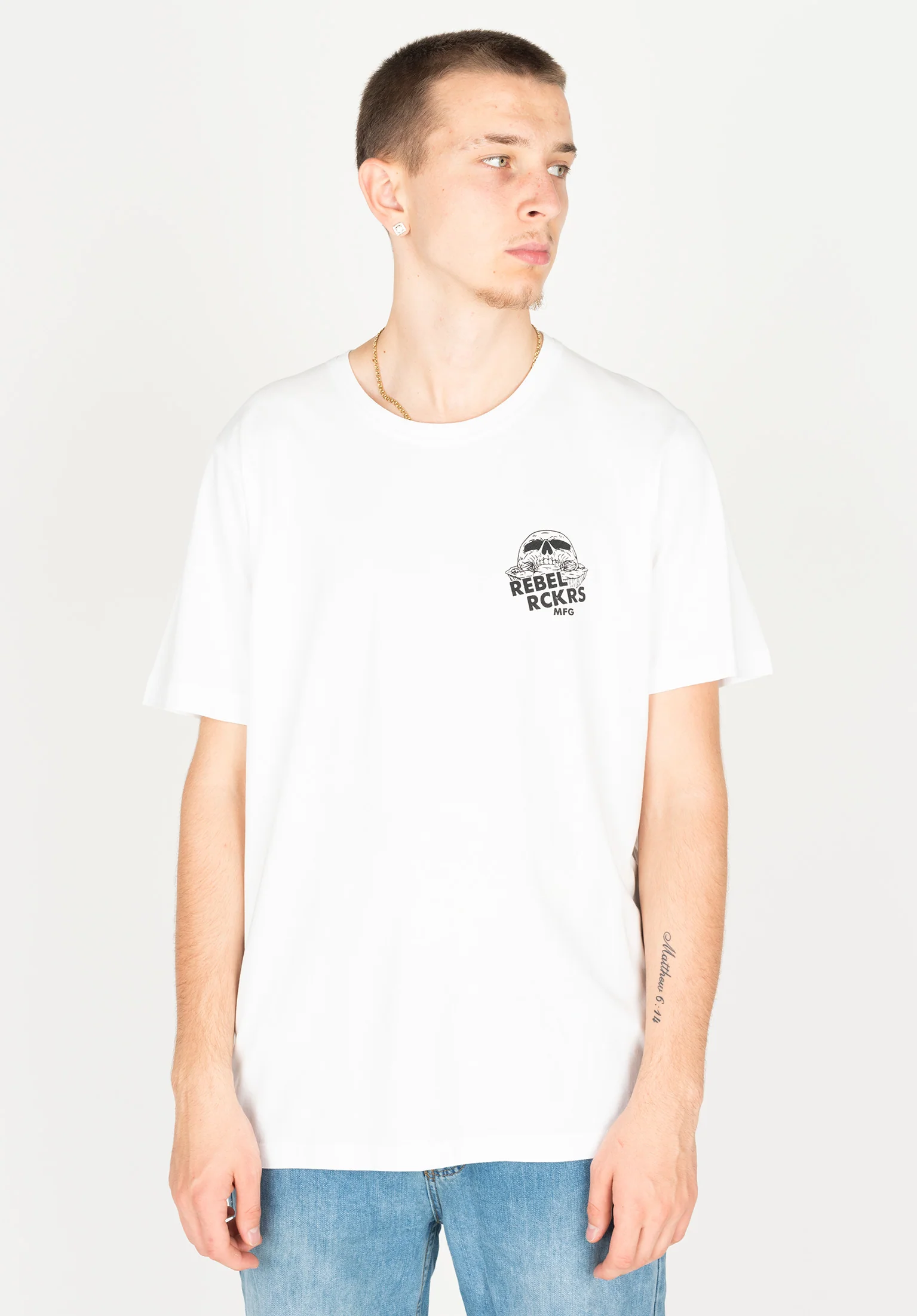 Pale