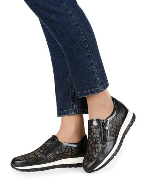 Slipper mit seitlichem Reißverschluss