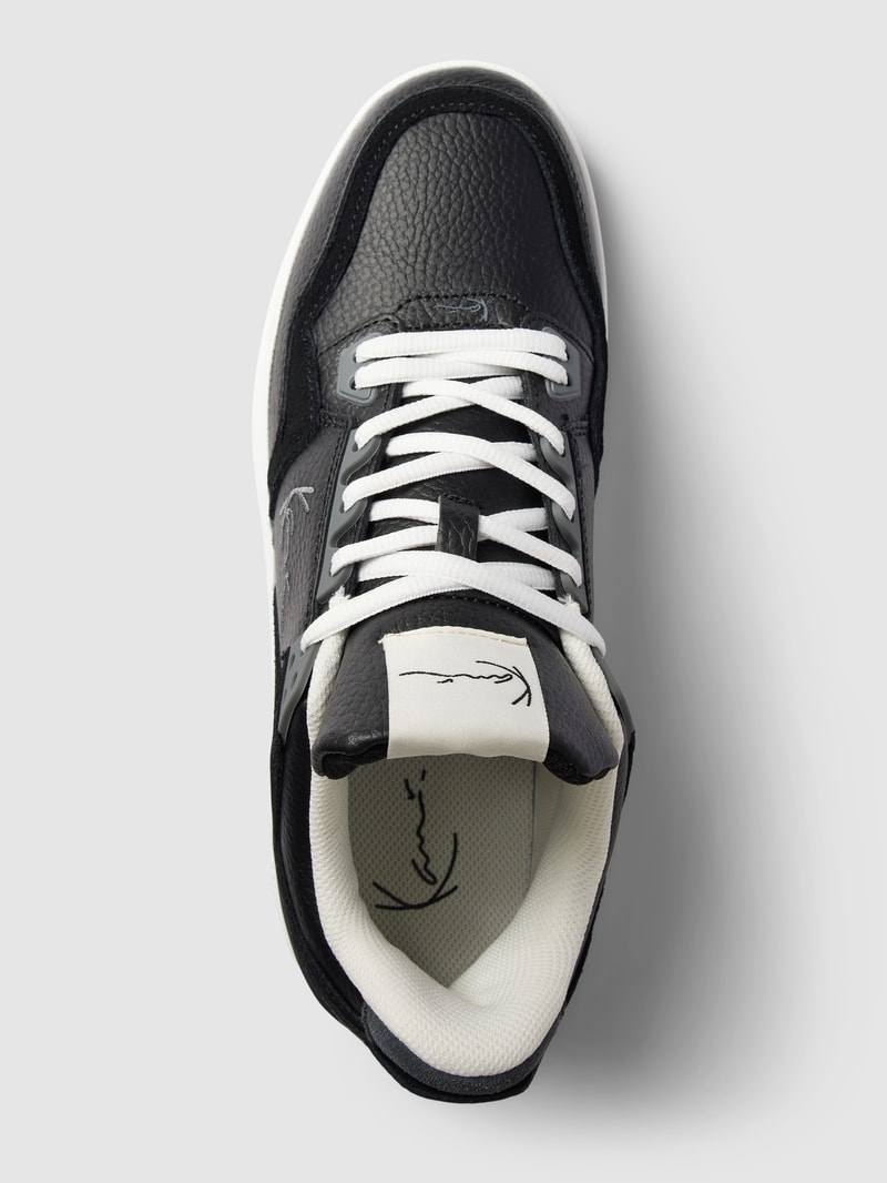 Sneaker mit Label-Stitching in black