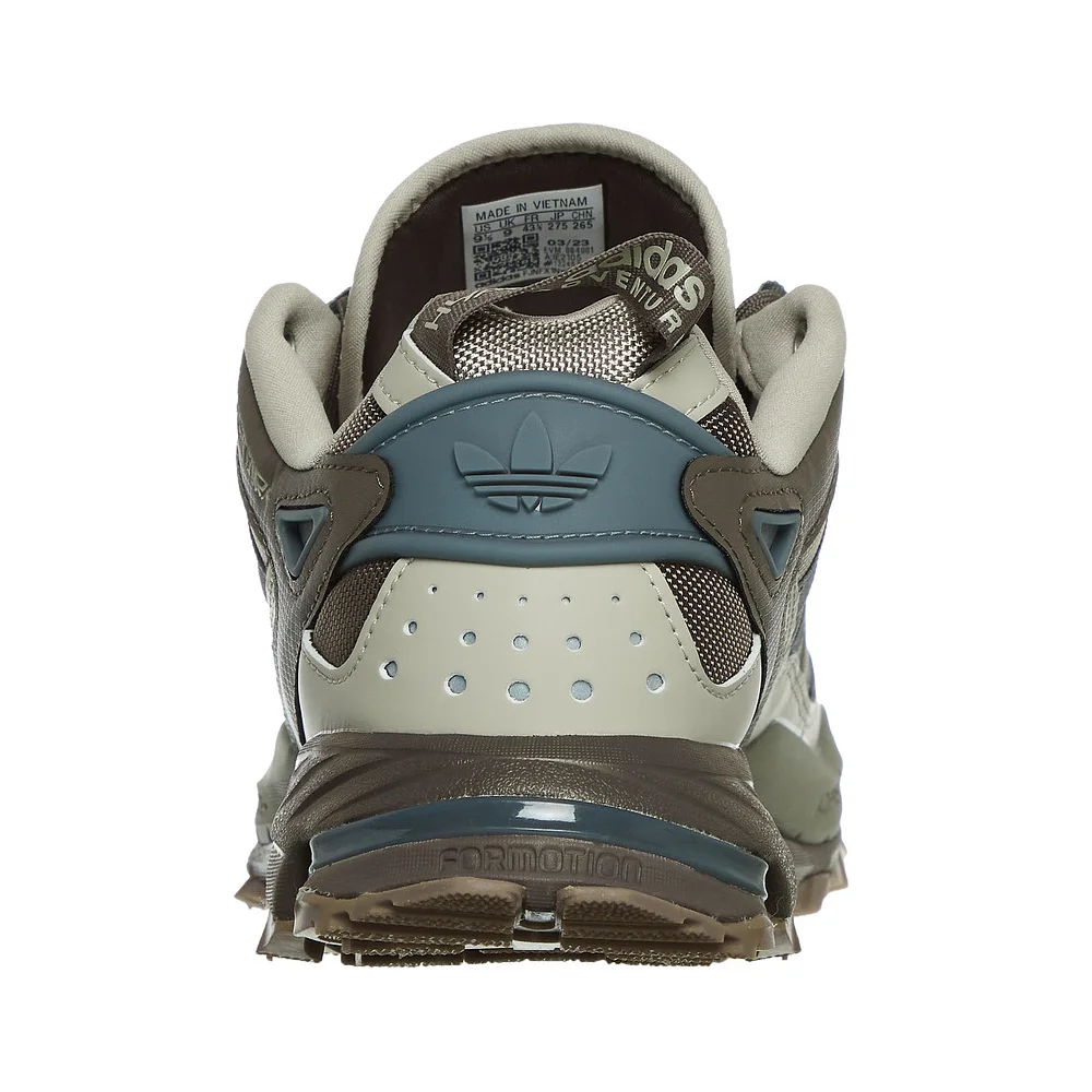 adidas Hyperturf IE2105 / braun