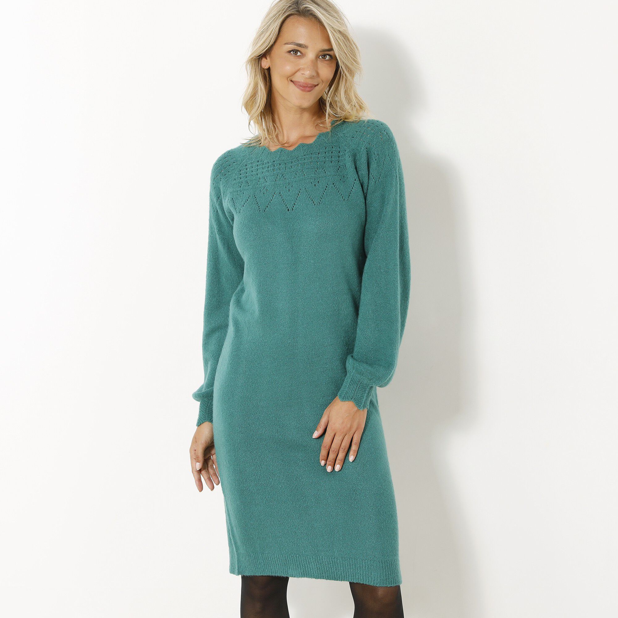 Robe pull finition écailles, maille fantaisie