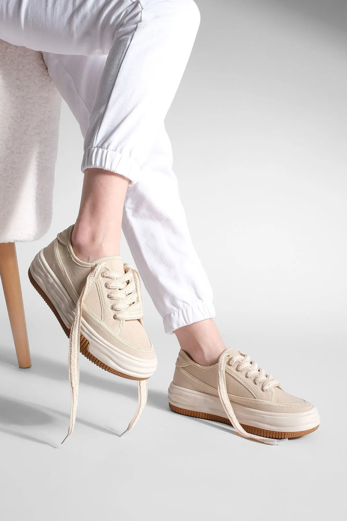 Marjin  Damen-Sneaker, hohe Sohle, Schnür-Sportschuhe aus Stoff, Kotnel beige