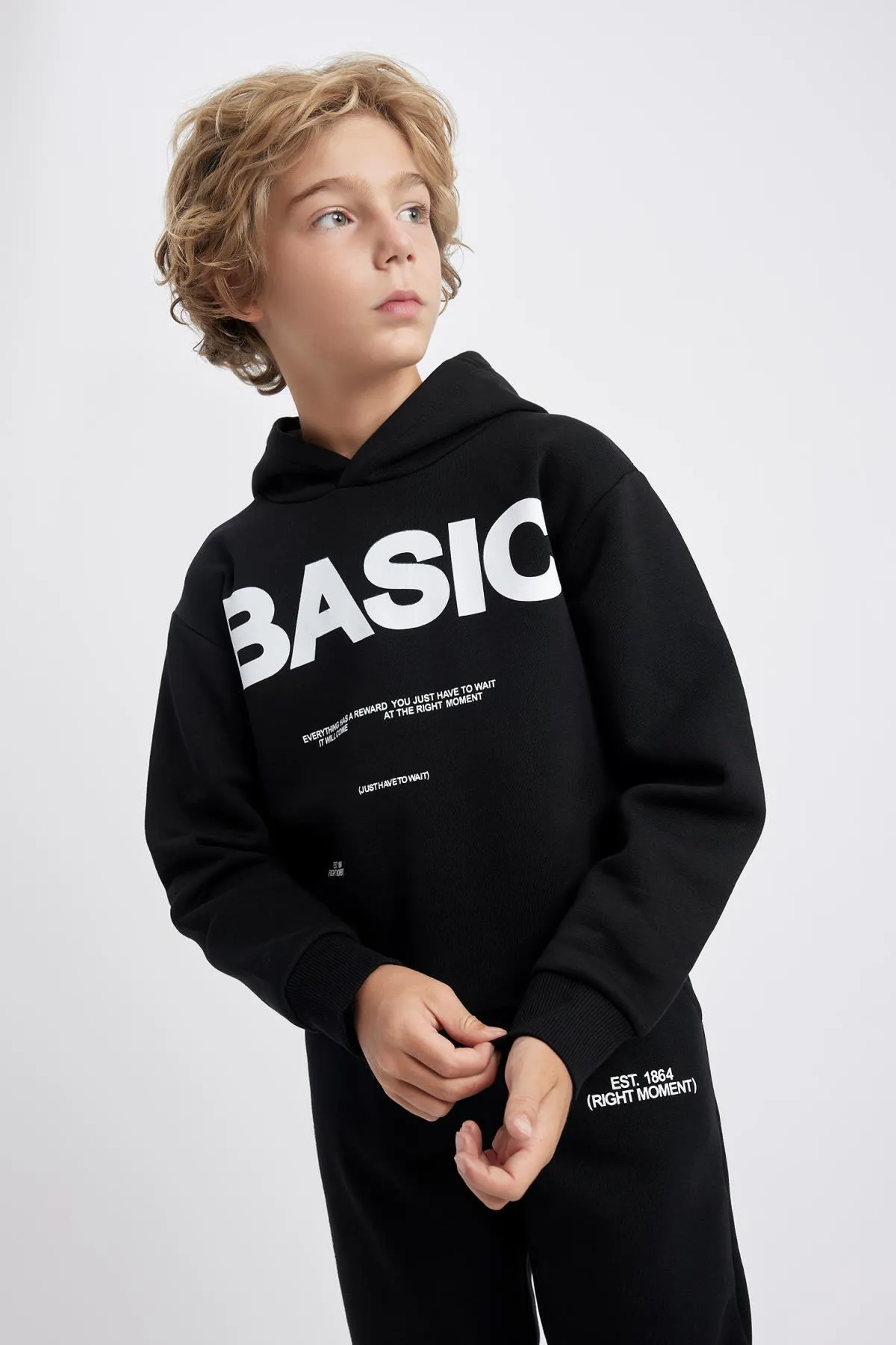 DeFacto  Zweiteiliges Set aus bedrucktem Sweatshirt und Trainingshose für Jungen