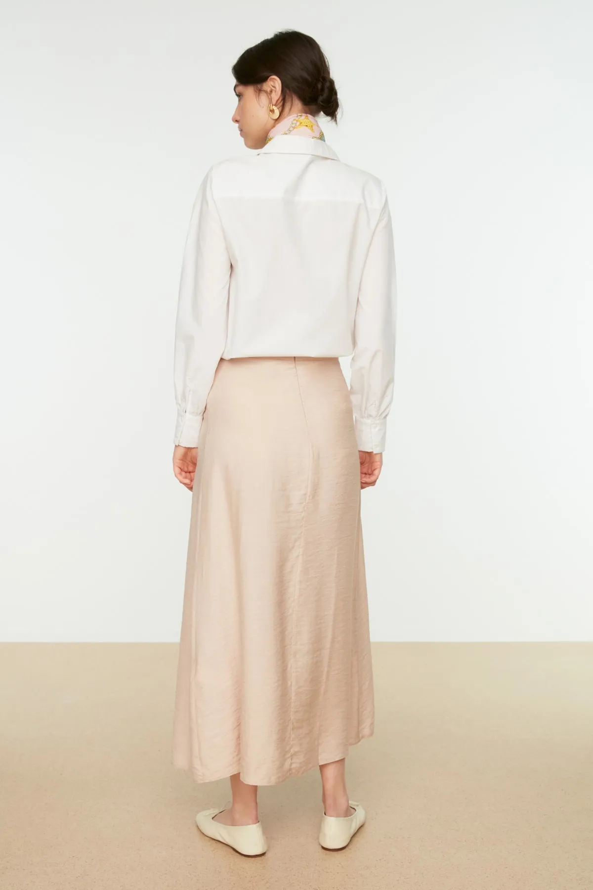 Trendyol Modest  Beigefarbener Webrock mit Bindedetail TCTSS22EE0009