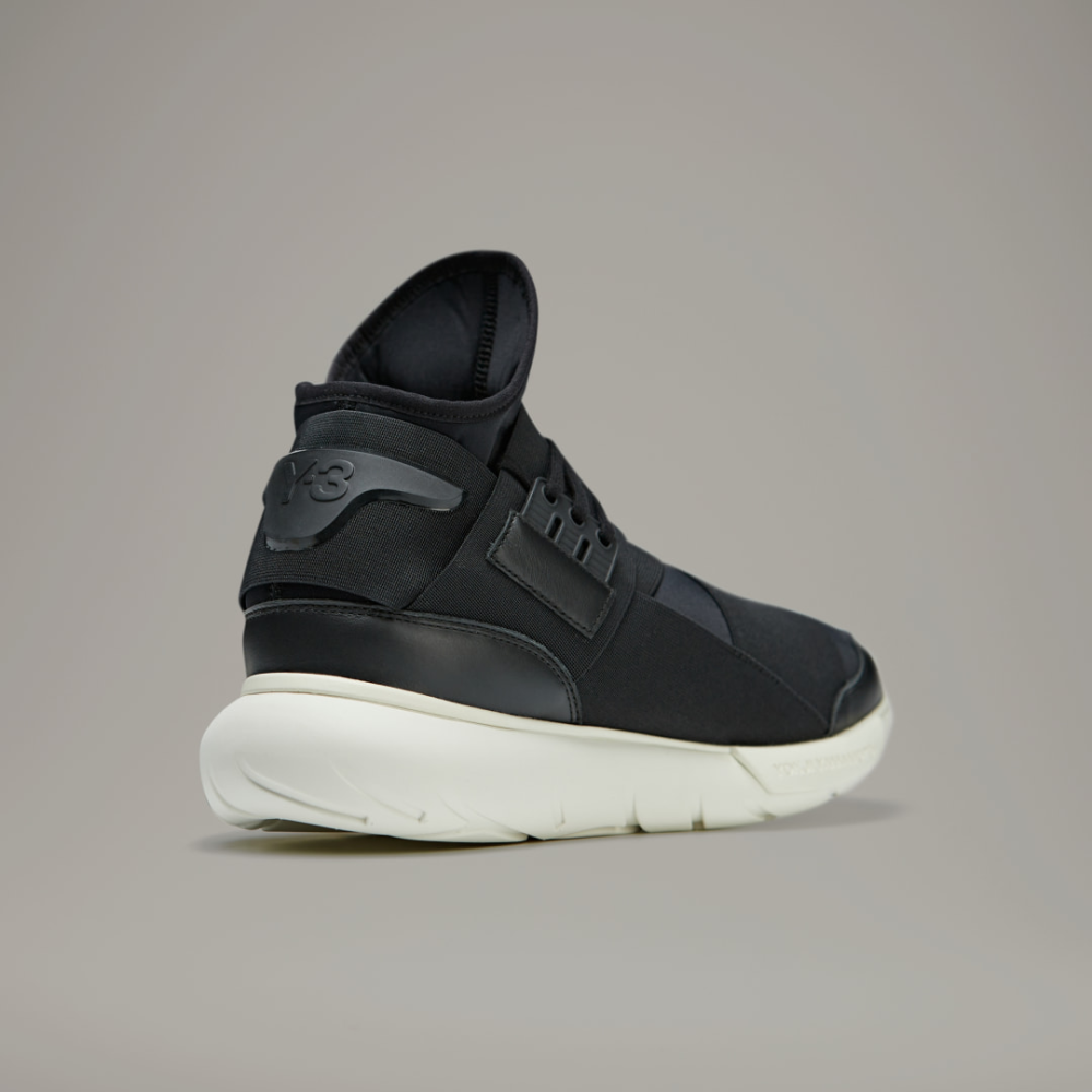 adidas Qasa IG4073 / schwarz