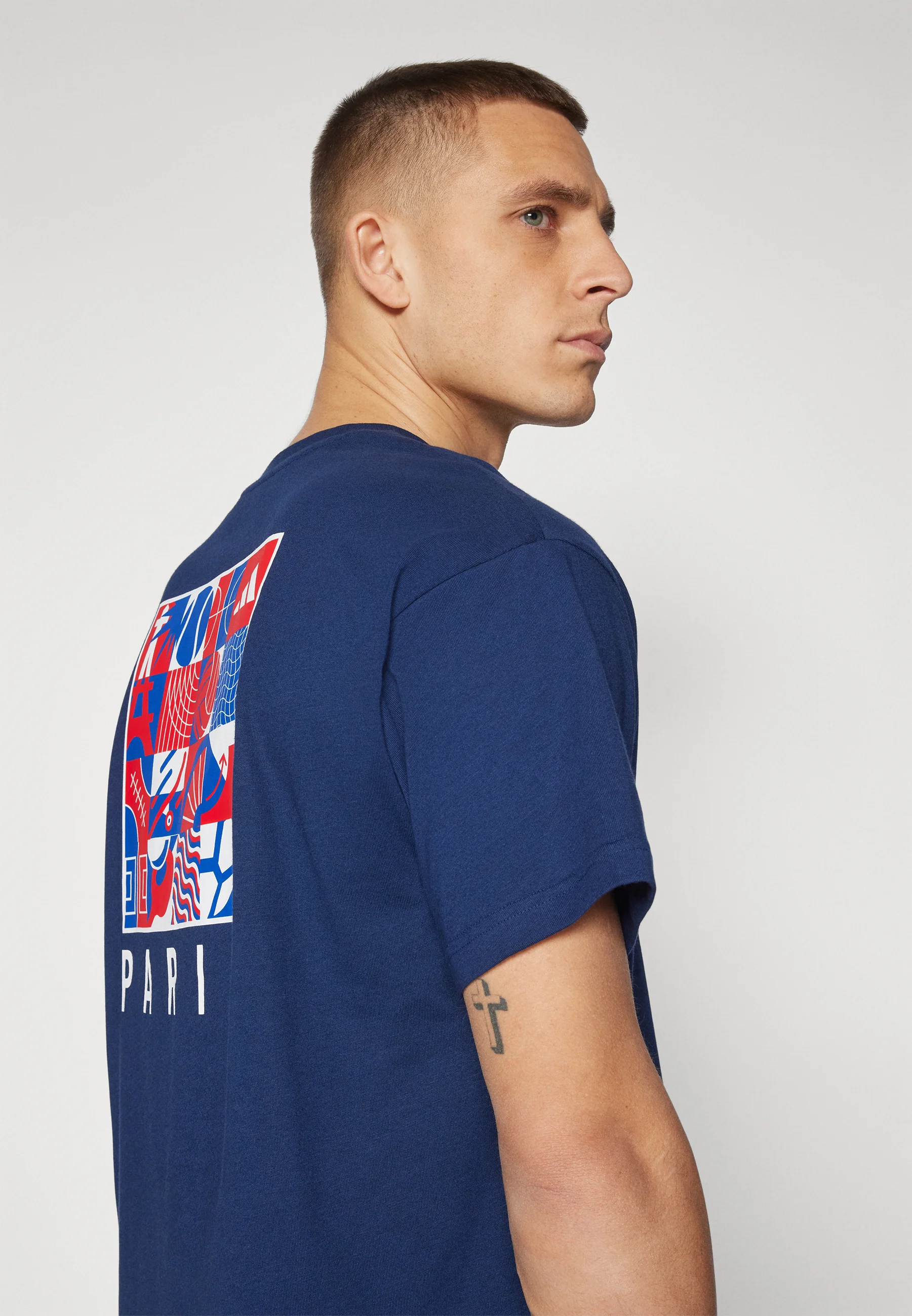 adidas Sportswear PARIS GRAPHIC - Camiseta con estampado