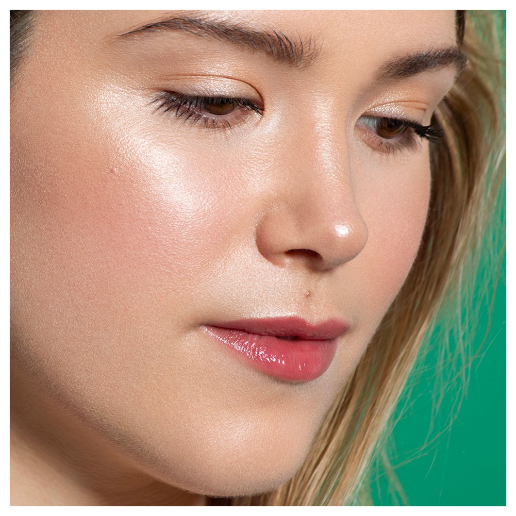 BE + Radiance mattító alapozó uborkás vízzel No. 08