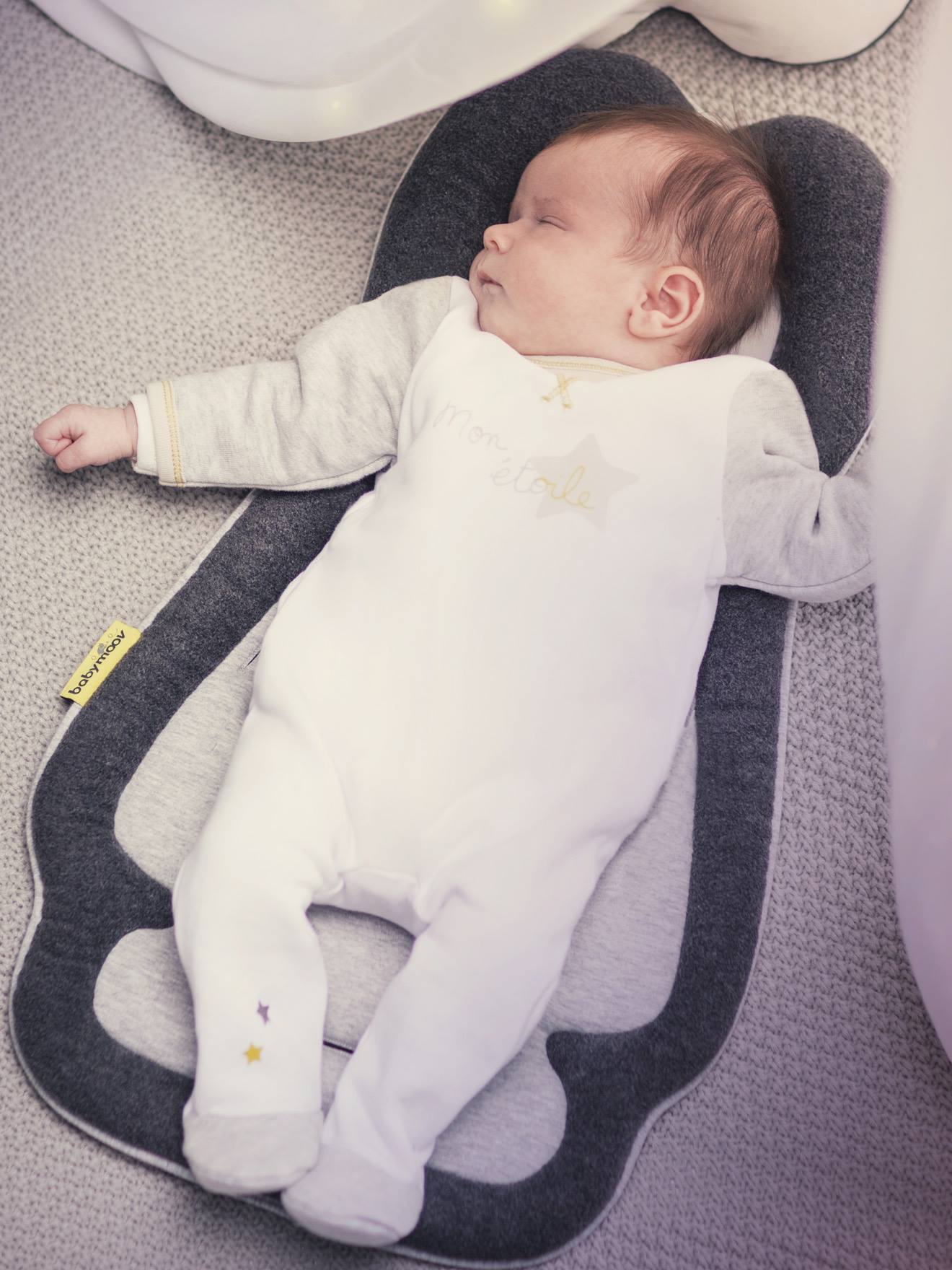 Coussin morphologique Cosymorpho de BABYMOOV gris