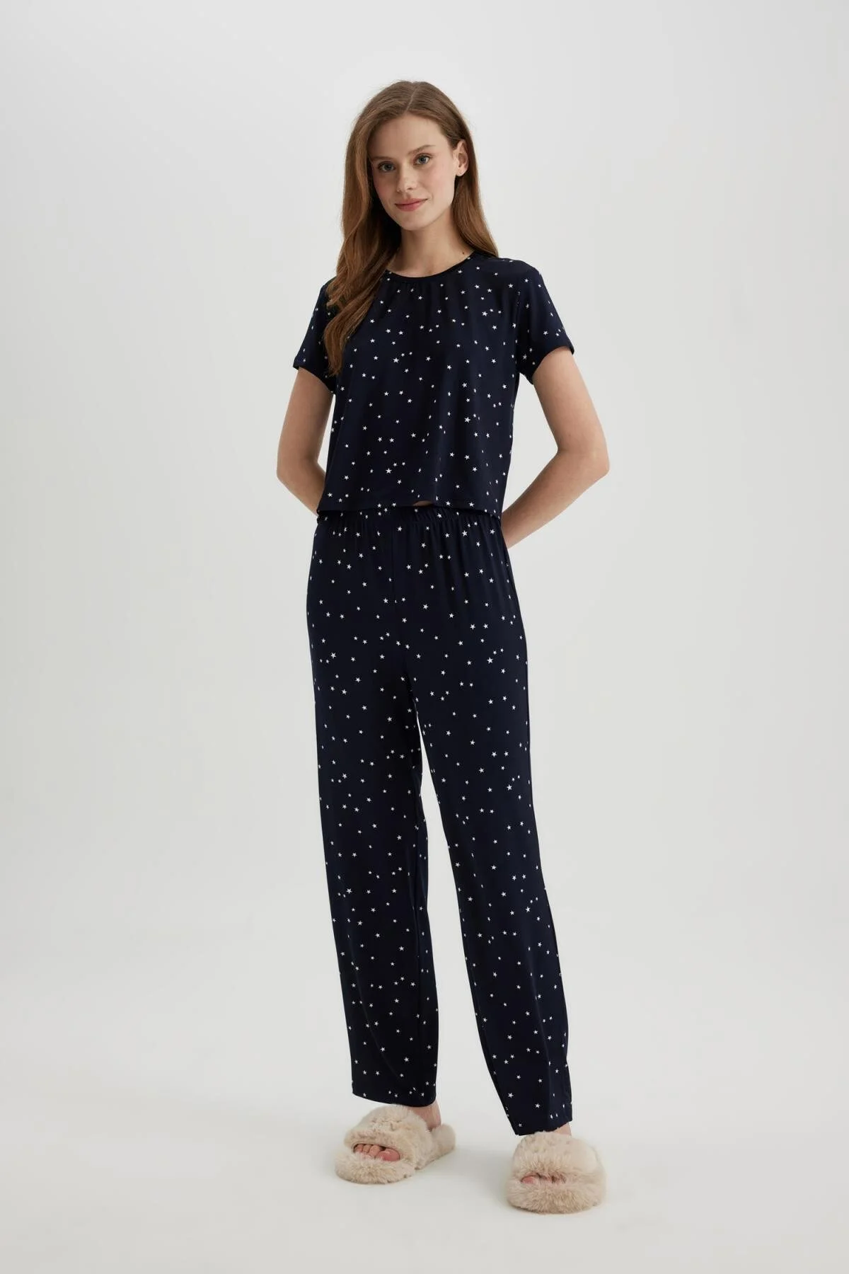 DeFacto  Fall In Love – Softshell-Pyjama-Set mit normaler Passform und kurzen Ärmeln, B6184ax24sp