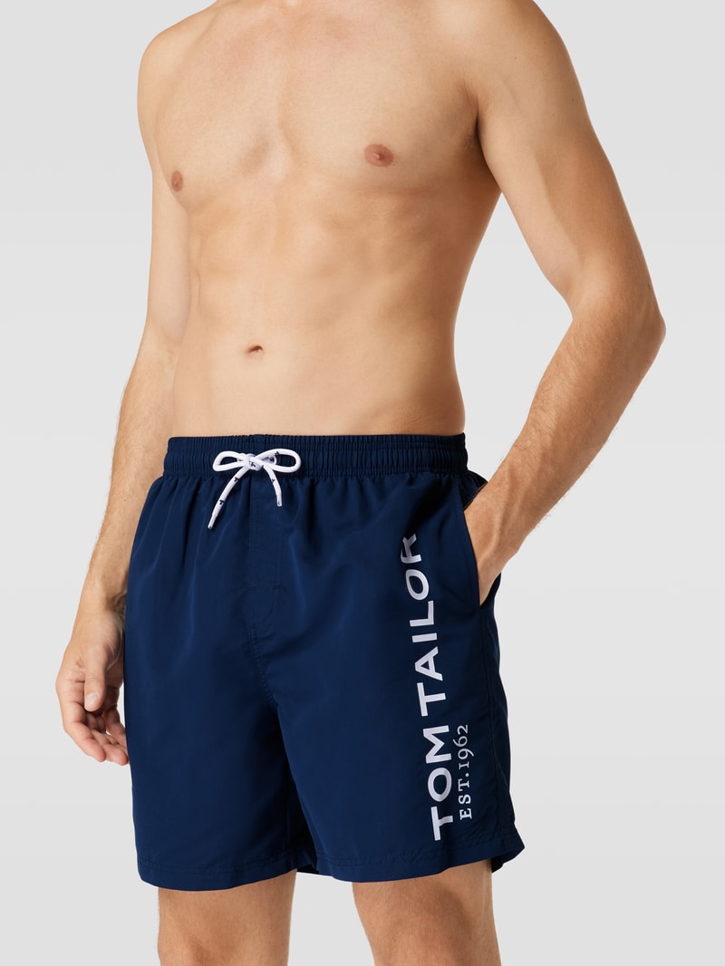 Badehose mit Label-Print in marineblau