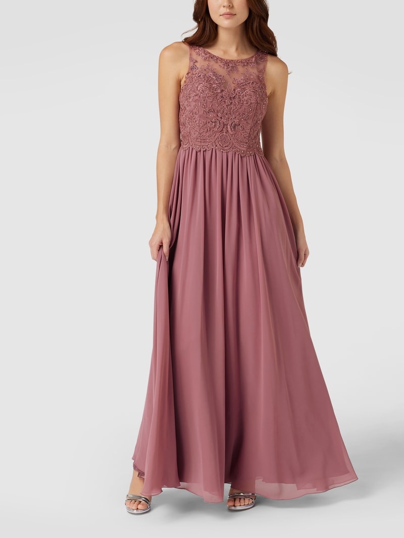 Abendkleid mit Ziersteinen und floralen Stickereien in altrosa