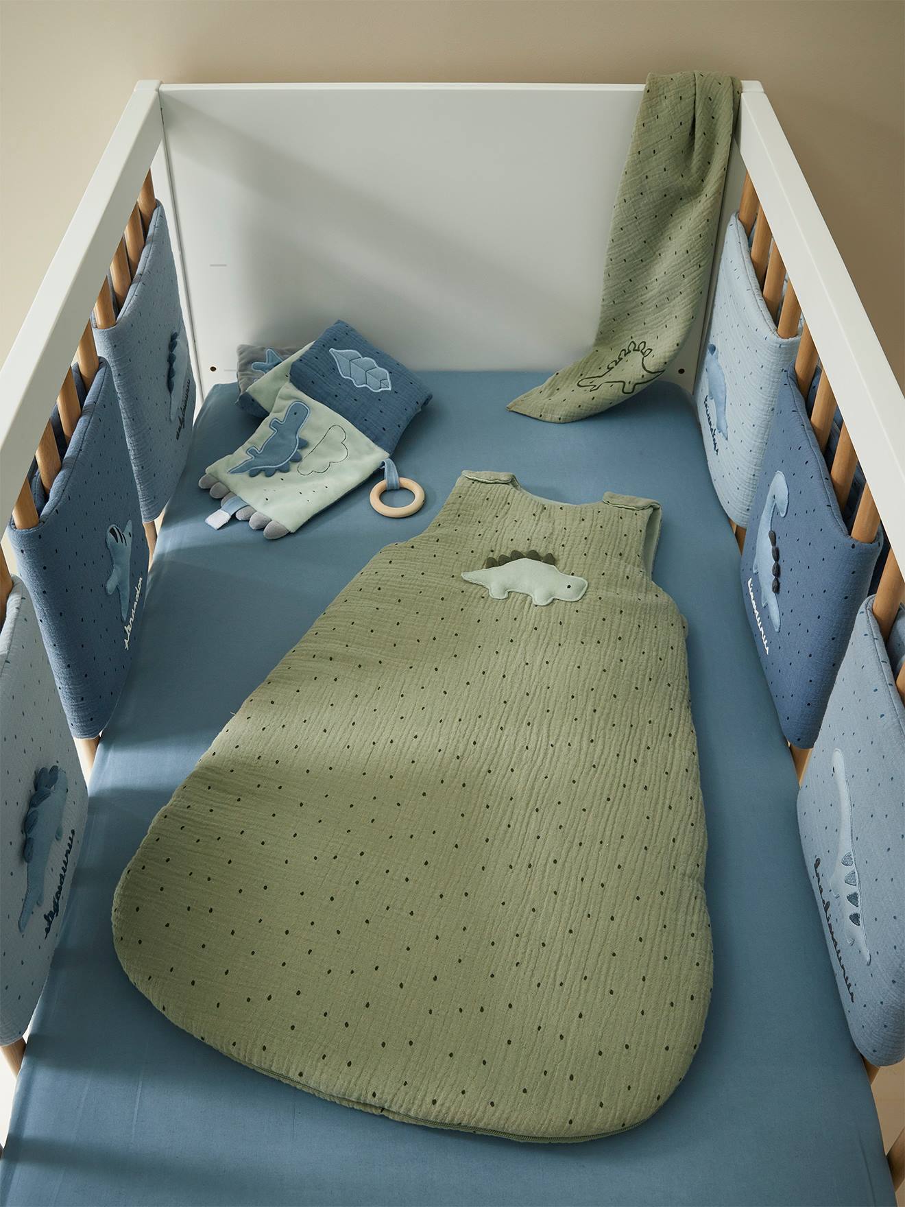Vertbaudet Ärmelloser Baby Schlafsack KLEINER DINO - khaki