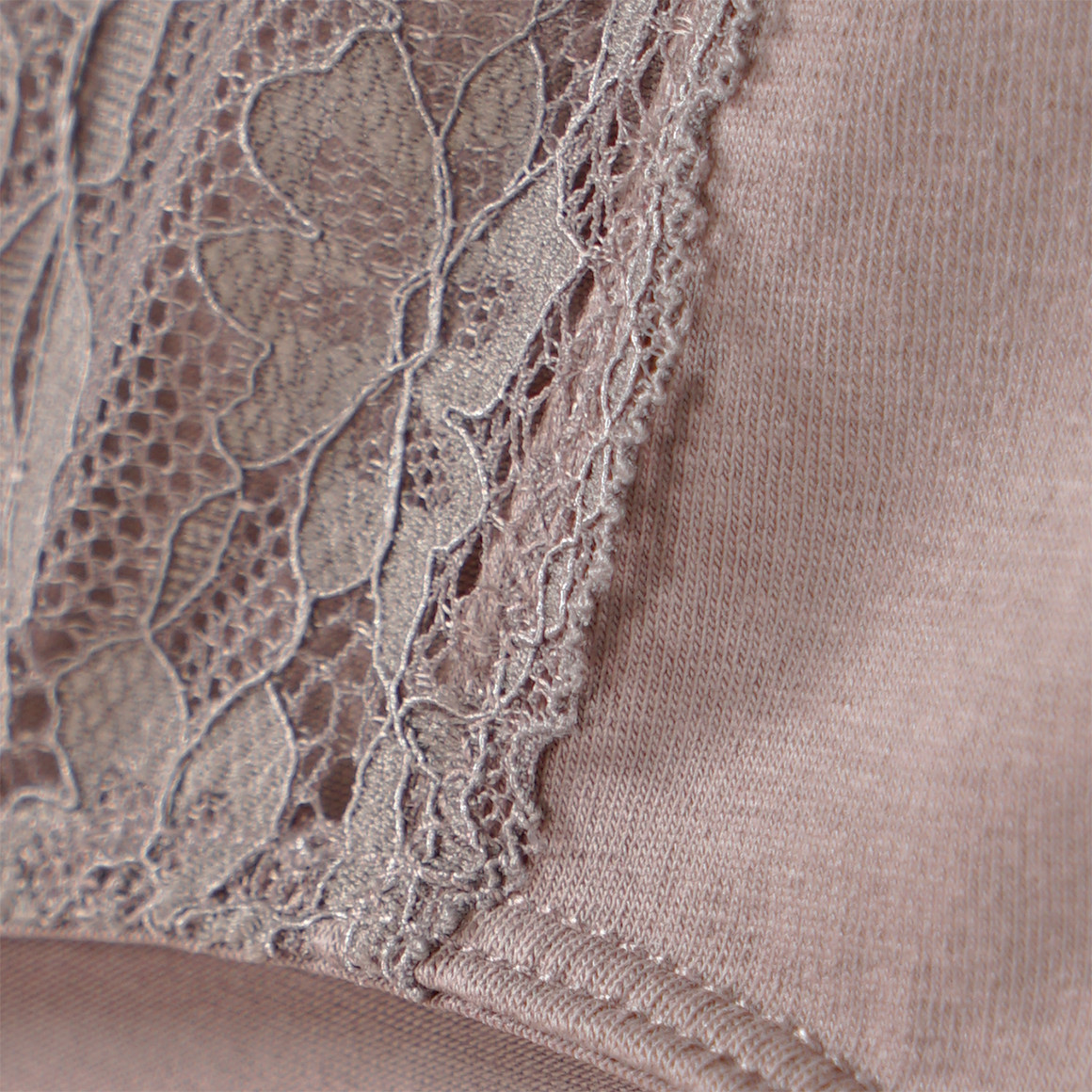 4 Damen Pantys mit Spitzeneinsatz