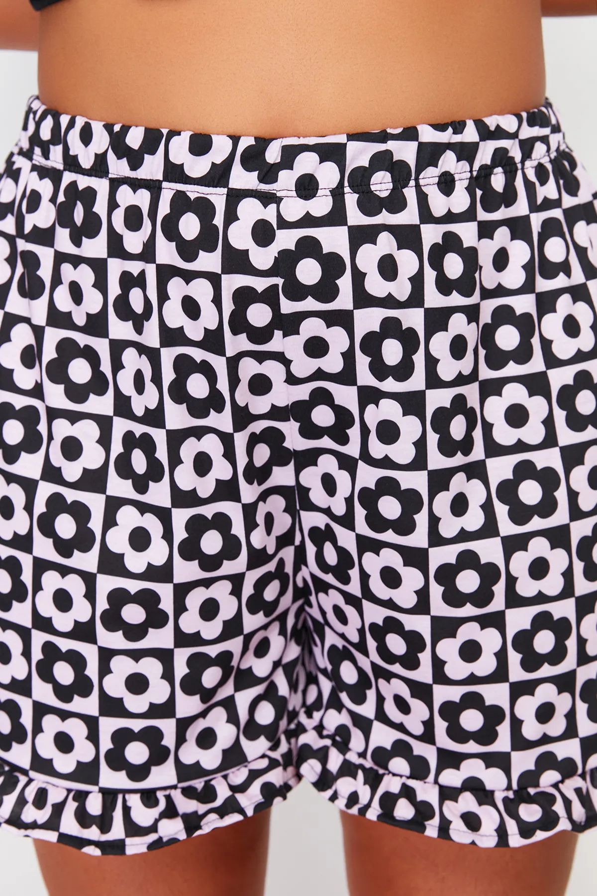 Trendyol Curve  Schwarzes Strickpyjama-Set mit Trägermuster TBBSS24AI00032