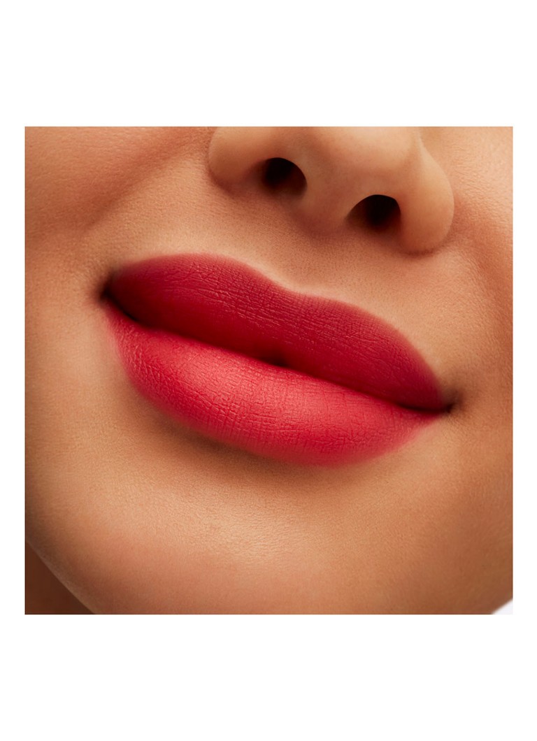 Rossetto liquido Powder Kiss di M·A·C