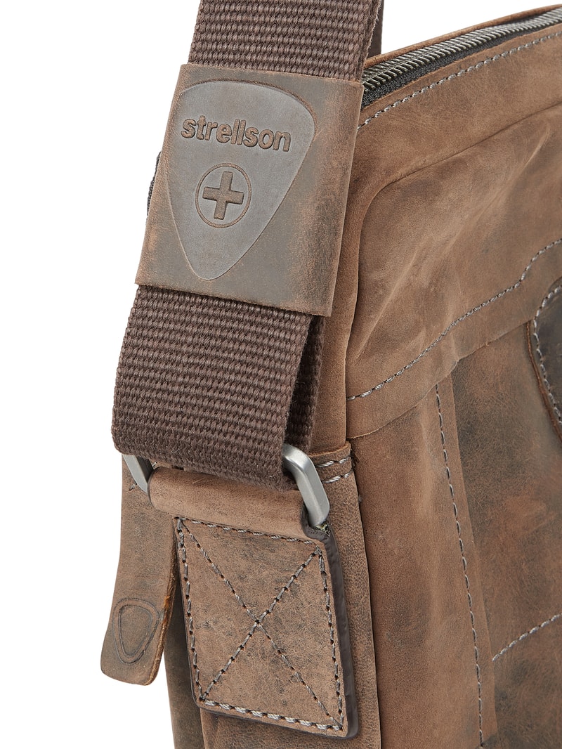 Schultertasche aus Leder in dunkelbraun
