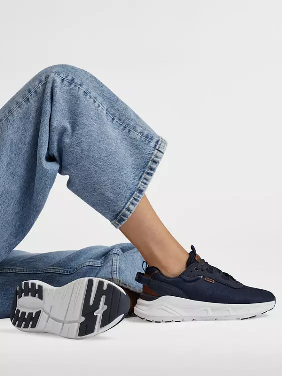 Bench Platform Sneaker