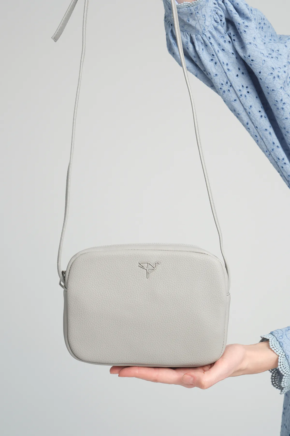 Garbalia  Liberty Grey Damen-Minitasche mit verstellbarem Schultergurt mit Kreuzgriff und Reißverschluss