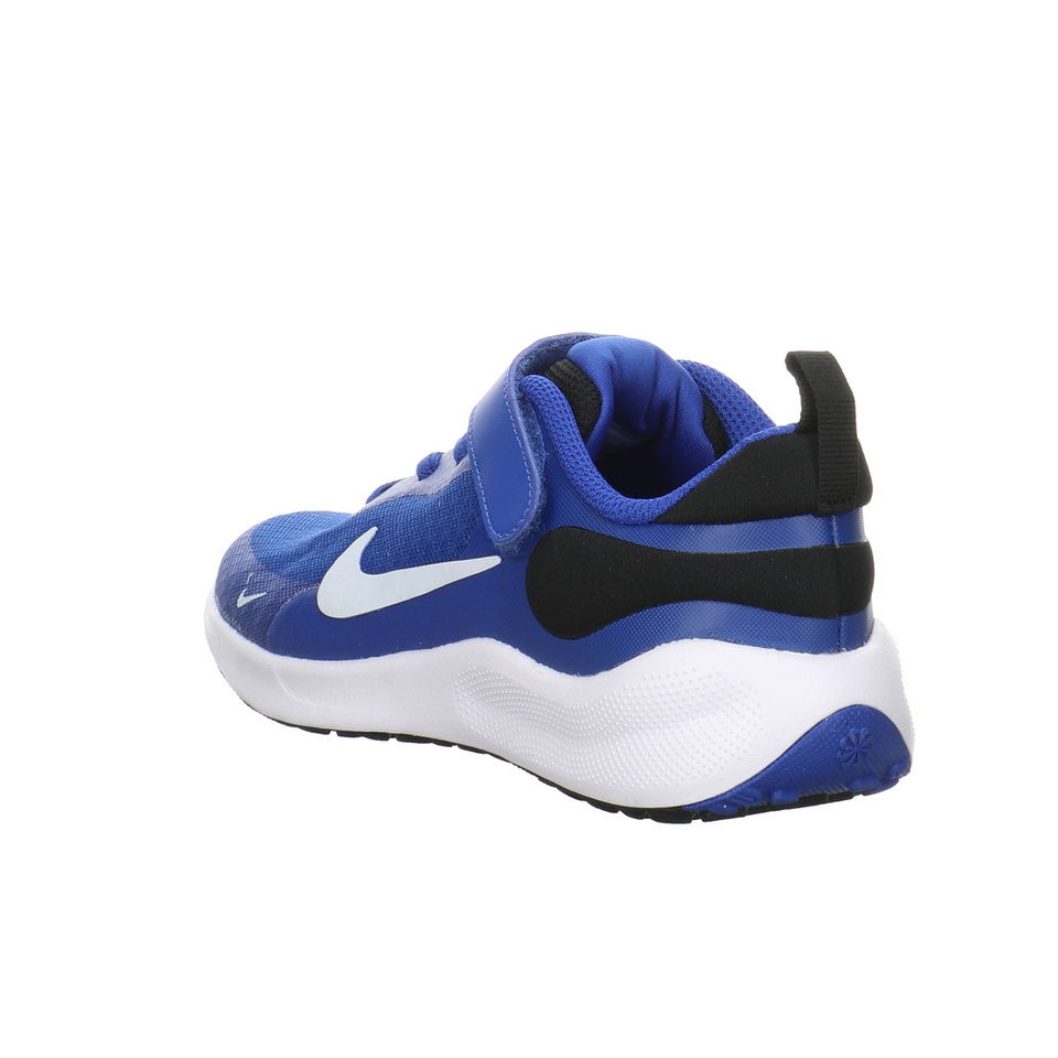 Nike Revolution 7 Sneaker