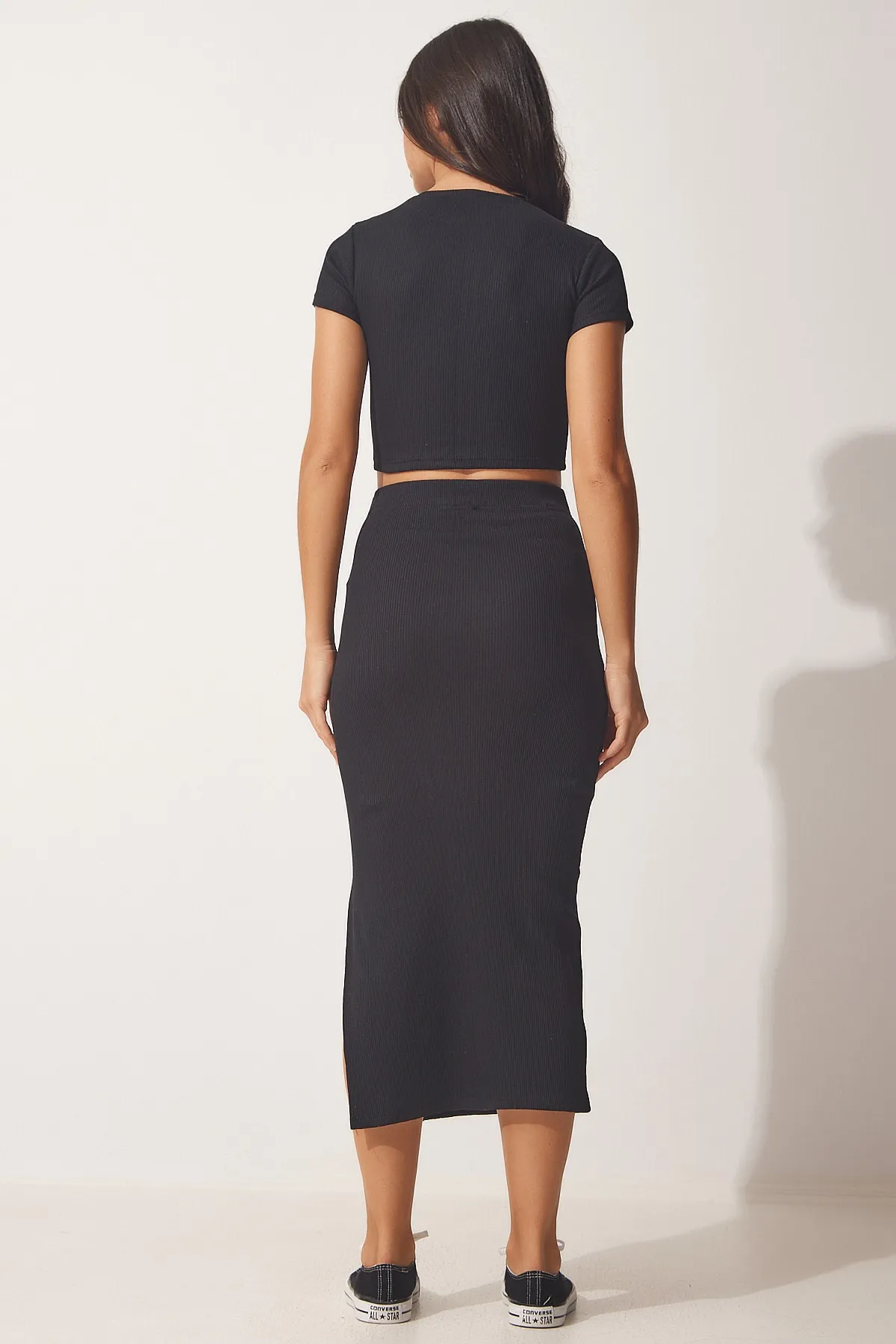 Happiness İstanbul  Schwarzes Saran-Strickwaren-Set mit Bluse und Rock für Damen, Sommer, MW00123