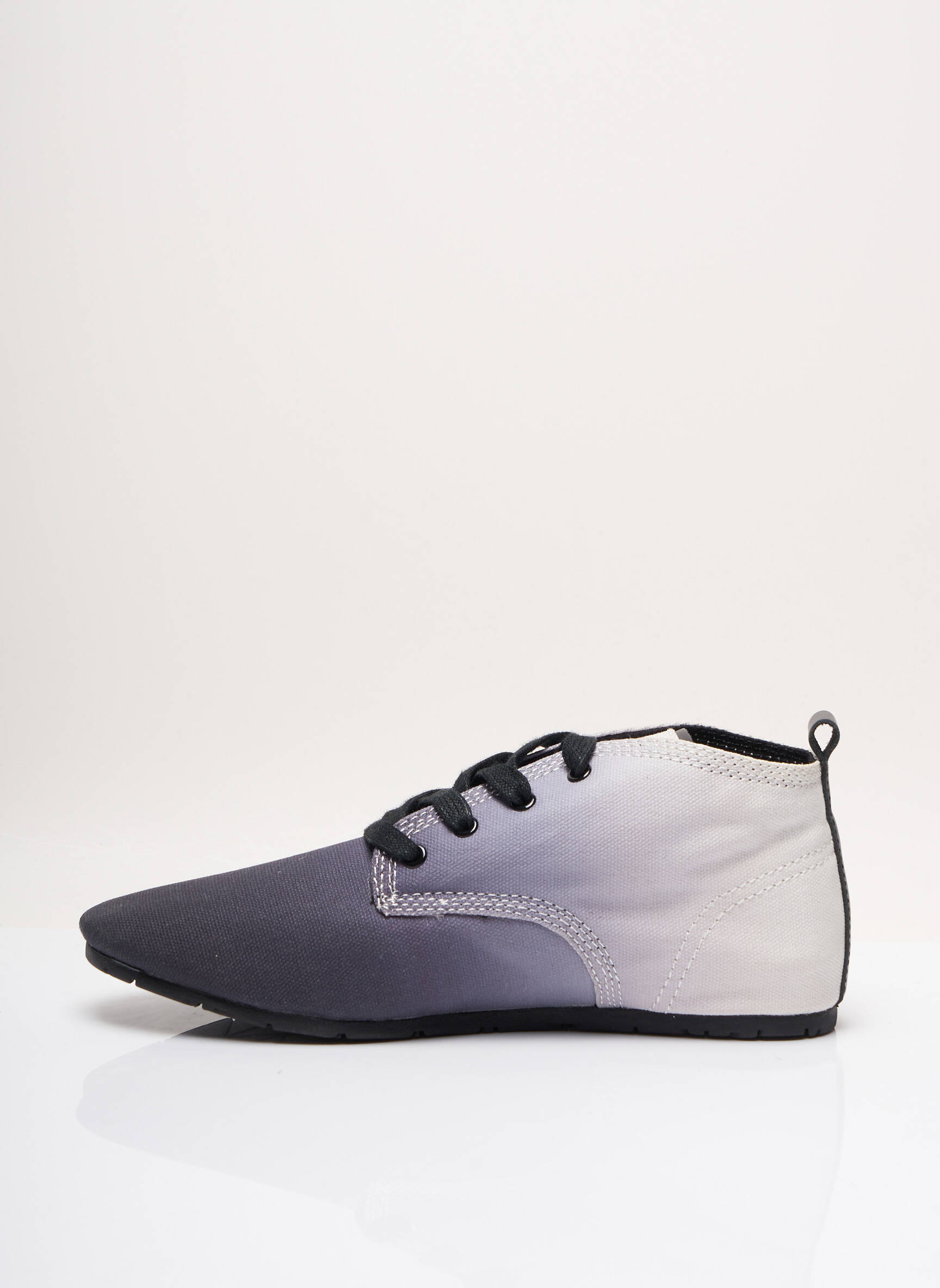 Eleven Paris Baskets Femme couleur gris