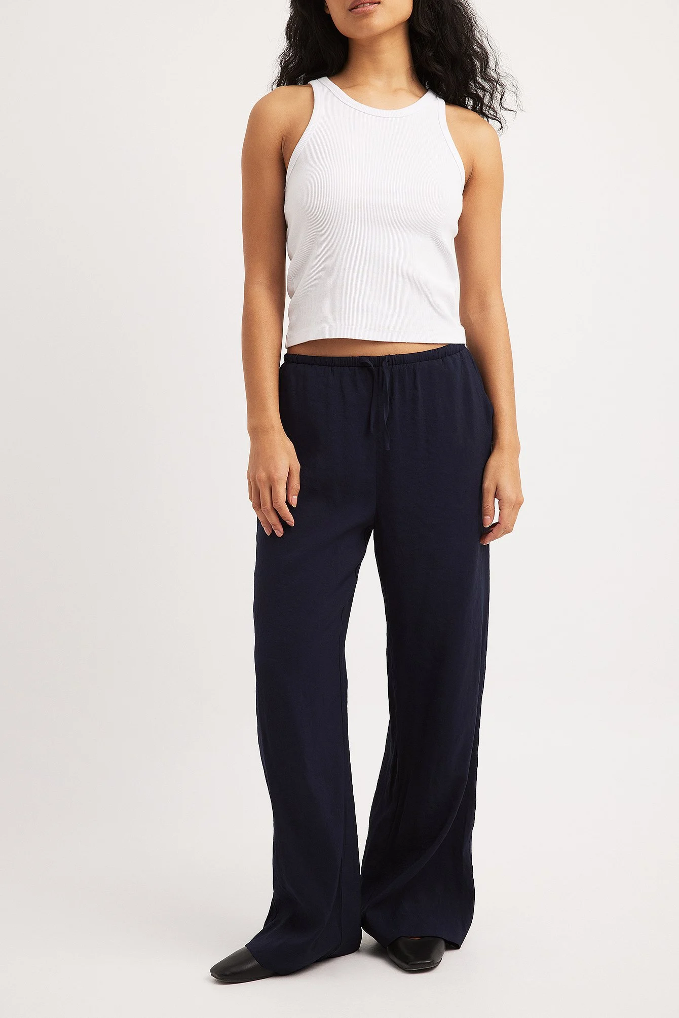 Hose mit halbhoher Taille und elastischem Bund
