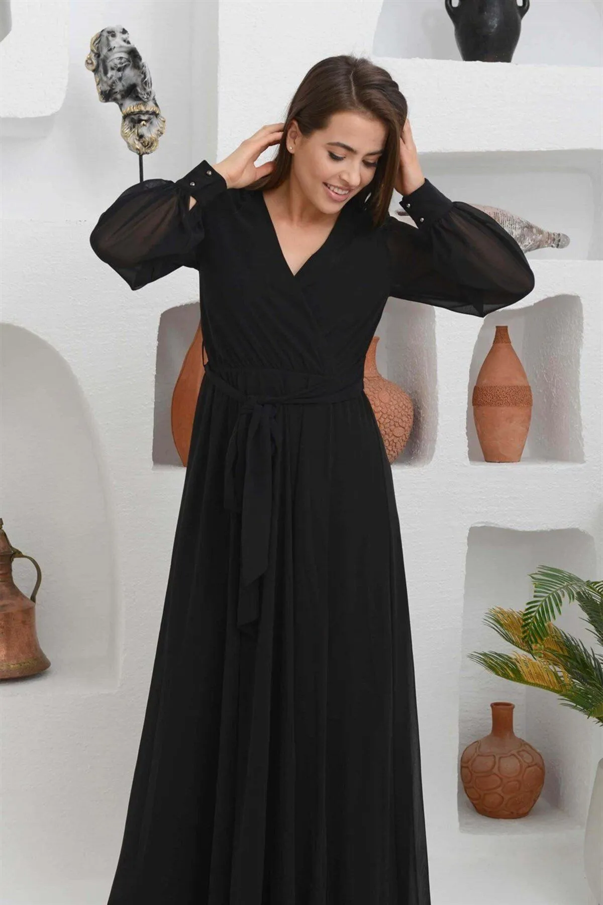 Carmen  Zweireihiges langes Abendkleid aus schwarzem Chiffon