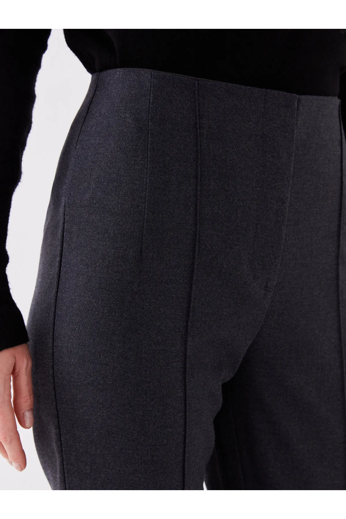 LC Waikiki  Slim-Fit-Damenhose mit Nahtdetails