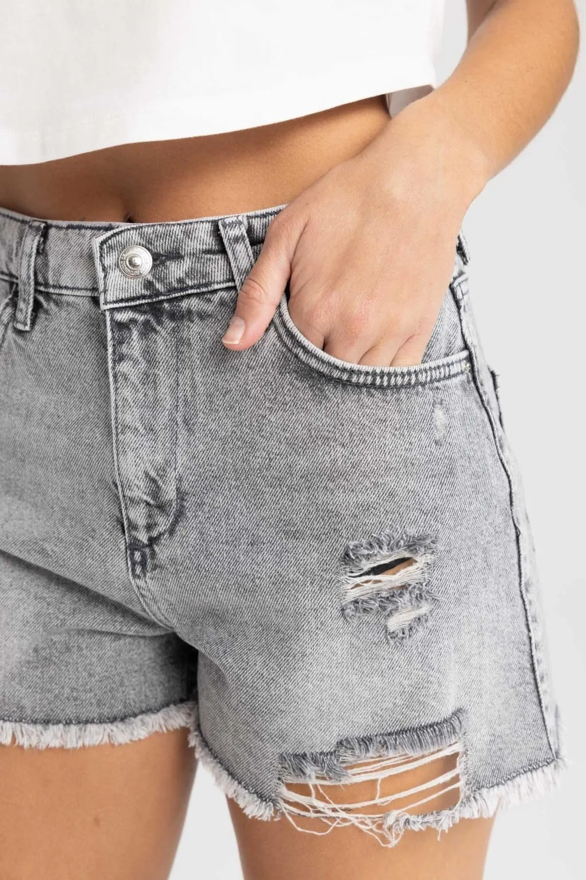DeFacto  Jeansshorts mit normaler Taille und Cut-Out-Spitze, 100 % Baumwolle, A2603ax23sm