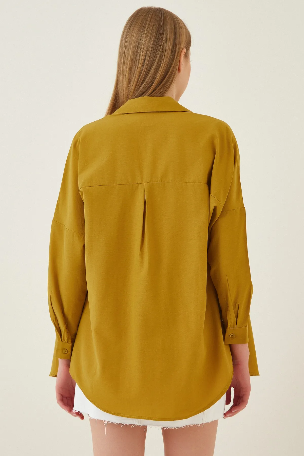 Happiness İstanbul  Senfgelbes, langes Basic-Shirt für Damen in Übergröße DD00842