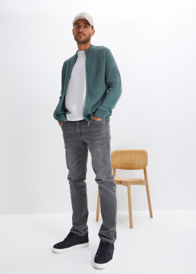 Strickjacke mit Komfortschnitt