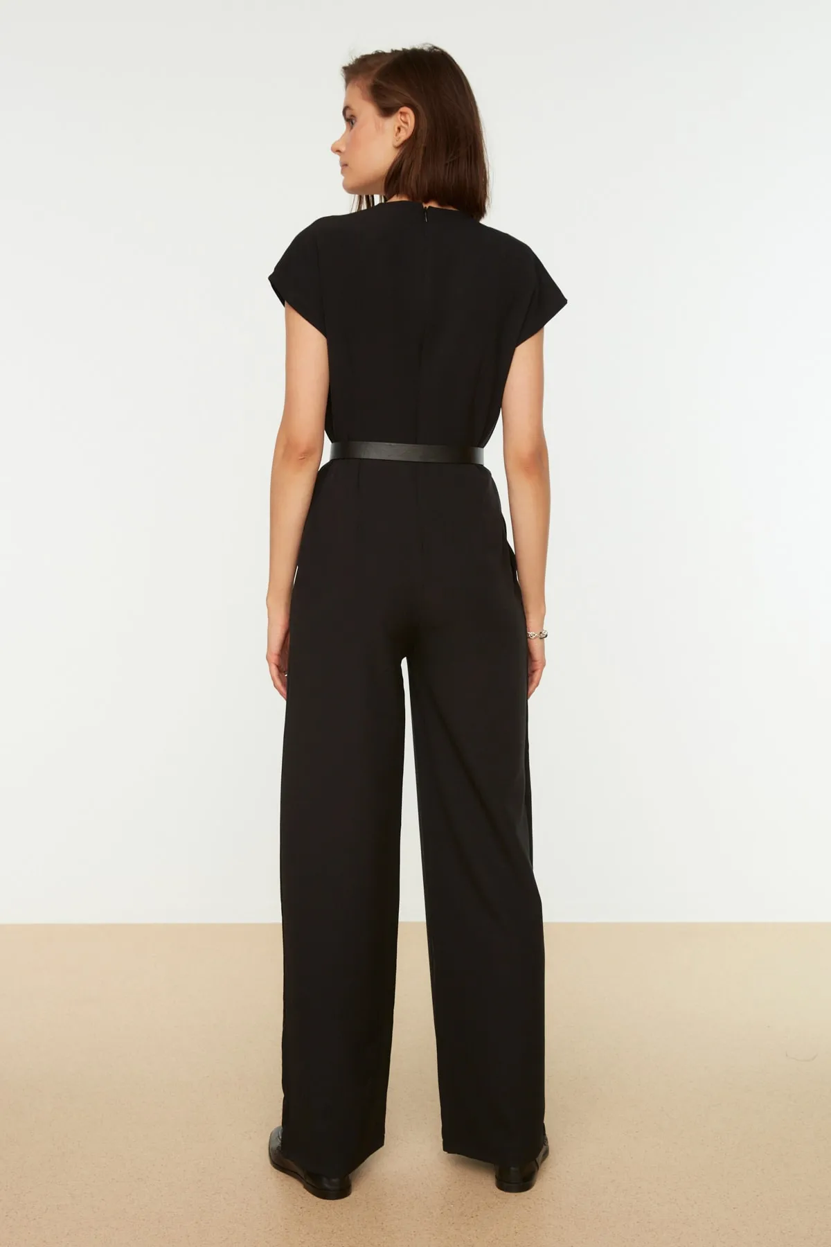 Trendyol Collection  Schwarzer, zweireihiger Maxi-Weboverall mit Gürtel und Kragen TWOSS21TU0004